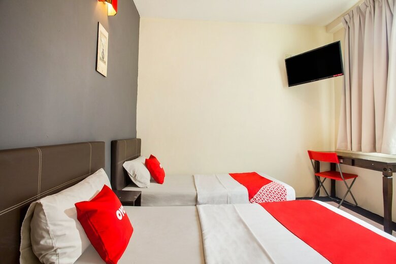 Oyo 44116 Sk Hotel 2