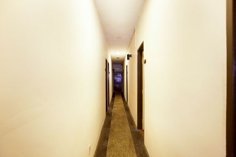 Oyo 44116 Sk Hotel 2
