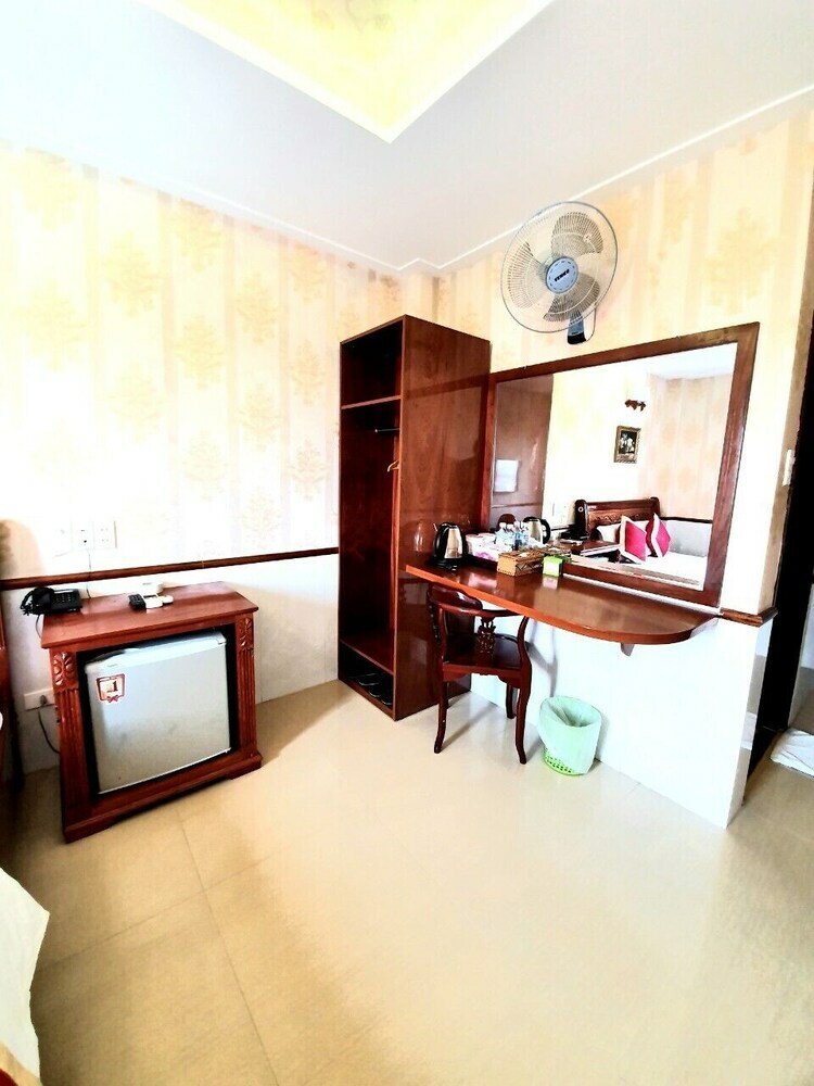 Nhu Y 2 Hotel