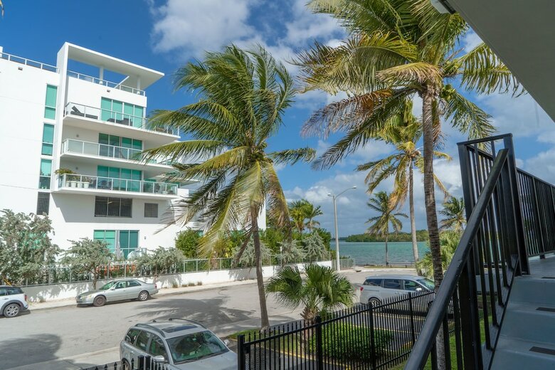 Bayside Apartments By Outpost Miami