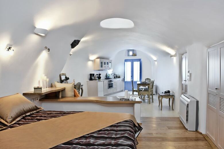 Anemomilos Hotel & Apartments