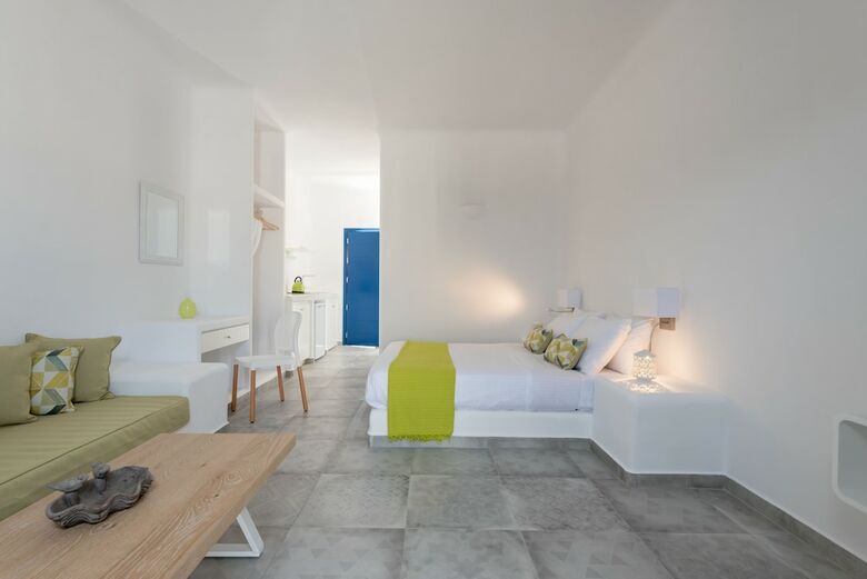 Anemomilos Hotel & Apartments