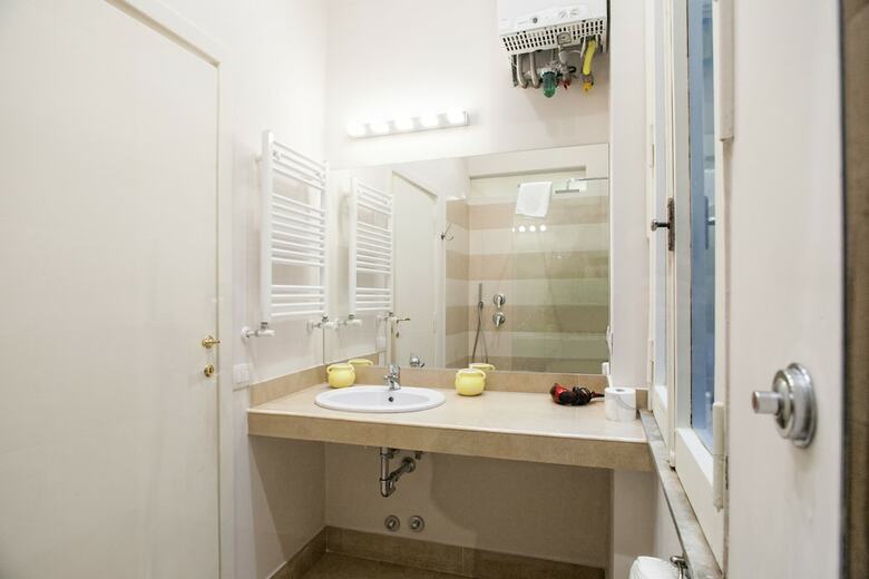 Fully Equipped Apartment In Vicolo Della Torretta