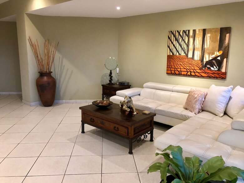 Luxury Condo Romantic Zone-beach