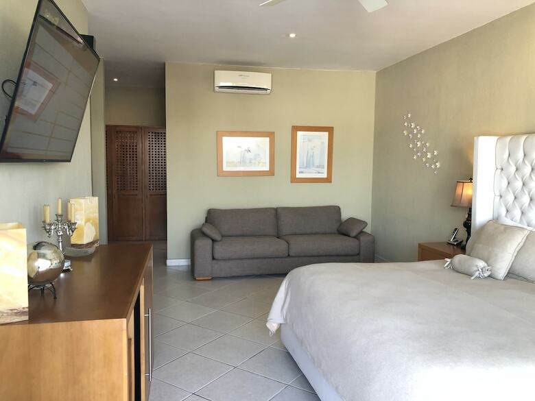 Luxury Condo Romantic Zone-beach