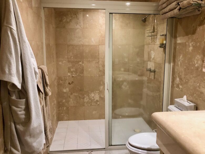 Luxury Condo Romantic Zone-beach