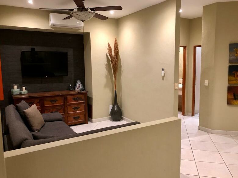 Luxury Condo Romantic Zone-beach