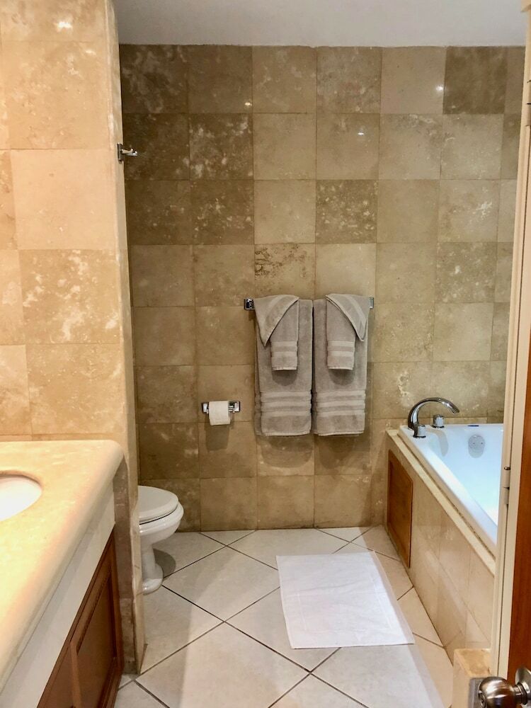 Luxury Condo Romantic Zone-beach