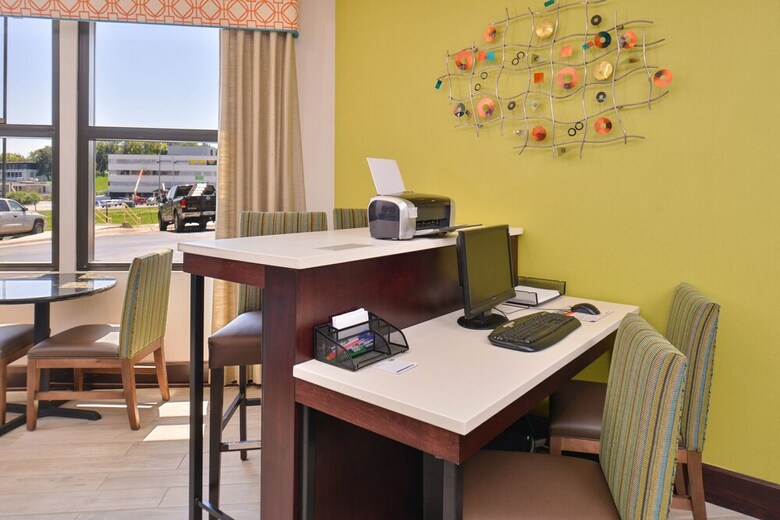 Hotel Holiday Inn Express Omaha West - 90th Street