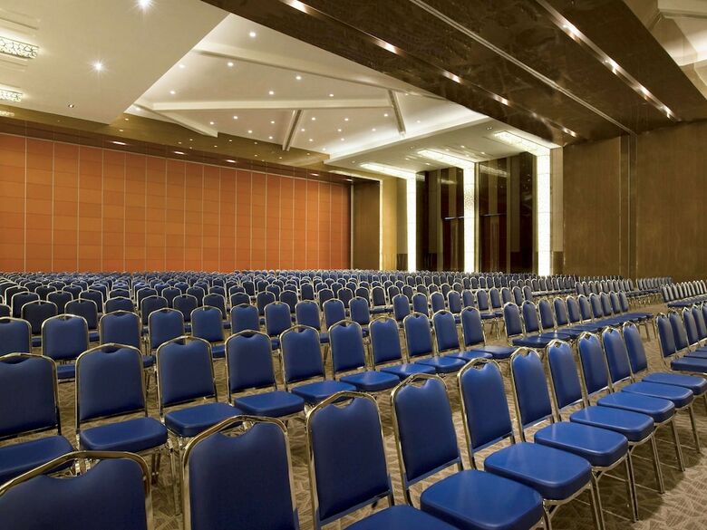 Novotel Bangka Hotel & Convention Centre