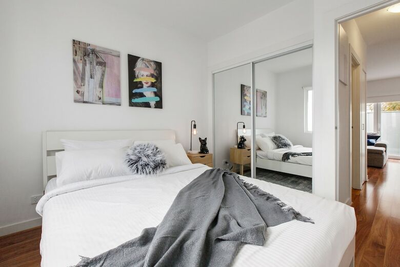 Heart Of Highett Apartment By Ready Set Host