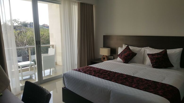 Hotel Adhiloka