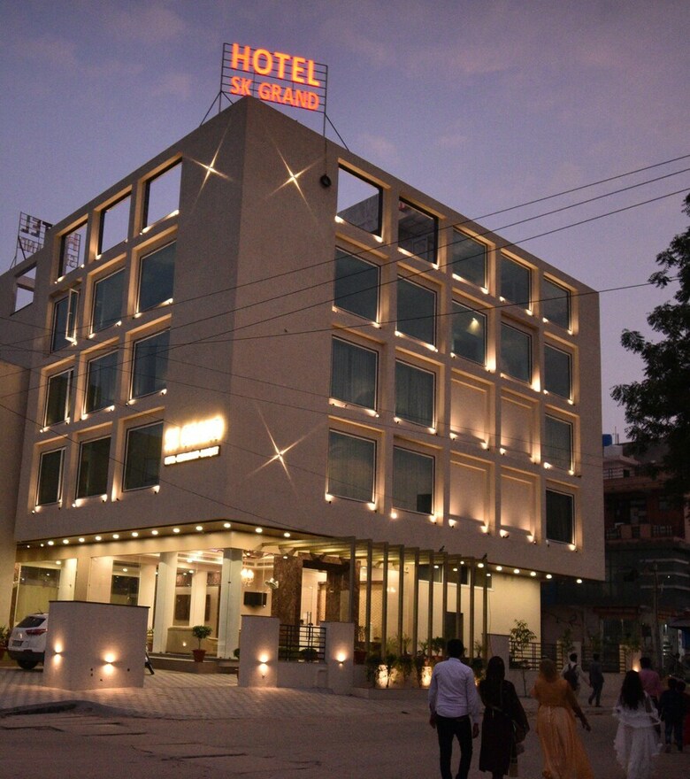 Hotel Sk Grand