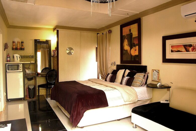 Hotel Twin Waters Guest House