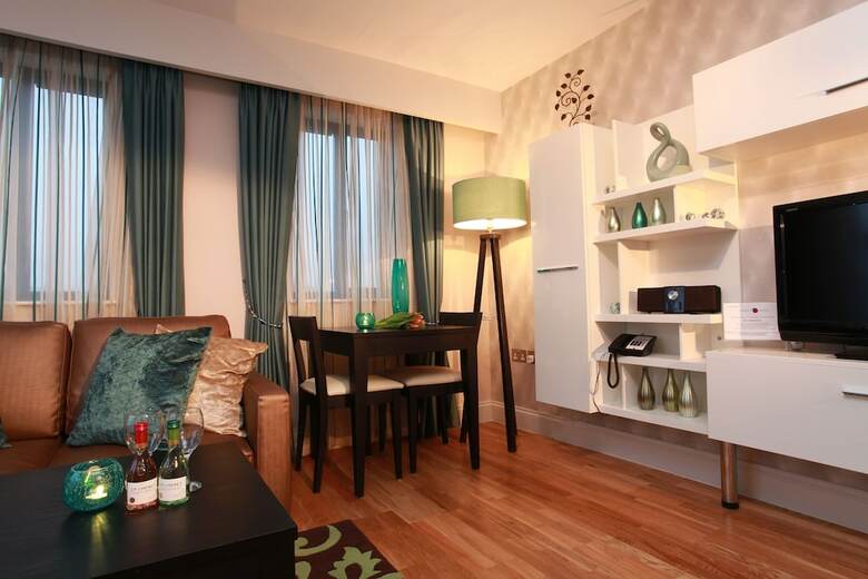 Apartamentos Maitrise Suites