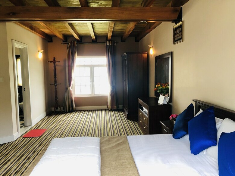 Hotel Swiss Cottage