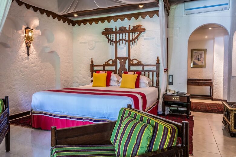 Hotel Serena Beach Resort And Spa