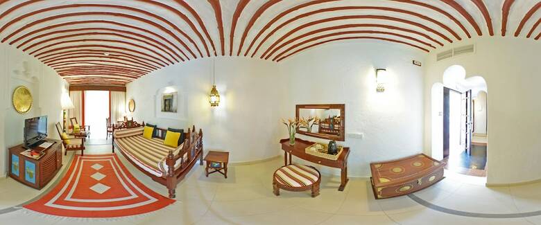 Hotel Serena Beach Resort And Spa