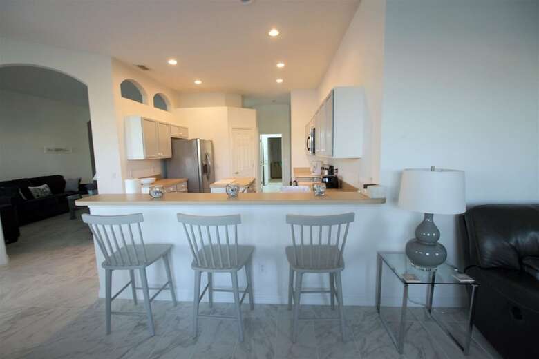 Large 5 Bed Villa With South Facing Pool Overlooking Water