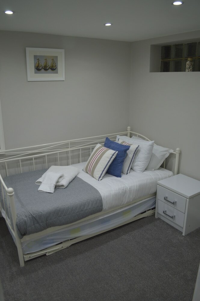 Bed & Breakfast Watersedge Guest House