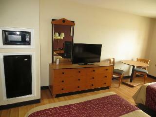 Hotel Rodeway Inn And Suites