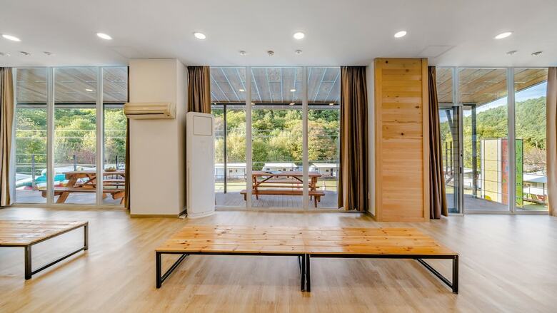 Gapyeong Saeyeon Caravan - Glamping