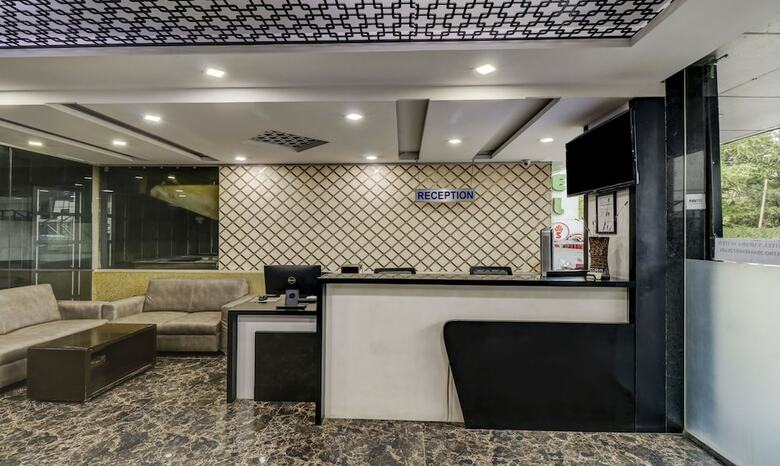 Treebo Trend Hotel Sahara Suites
