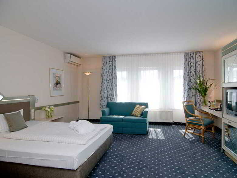 Hotel Achat Premium Walldorf / Reilingen