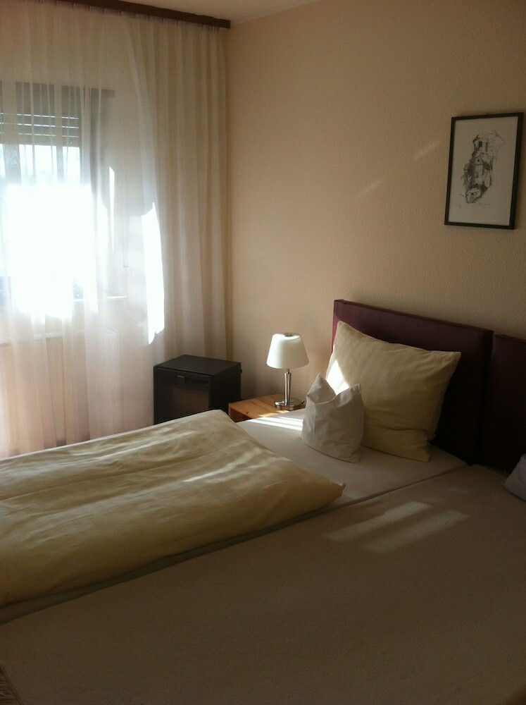 Hostal Hotel Am Flugplatz