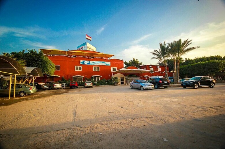 Hotel Adham Compound