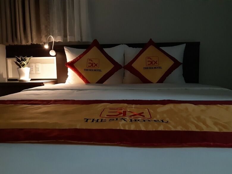 The Six Hotel