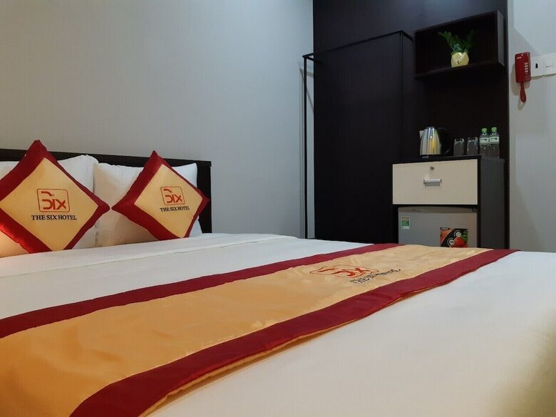 The Six Hotel