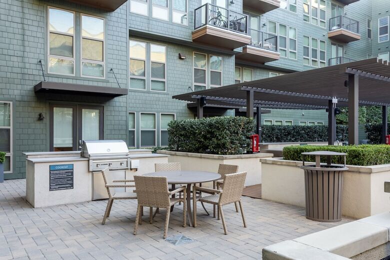 Kasa Dallas North Apartments