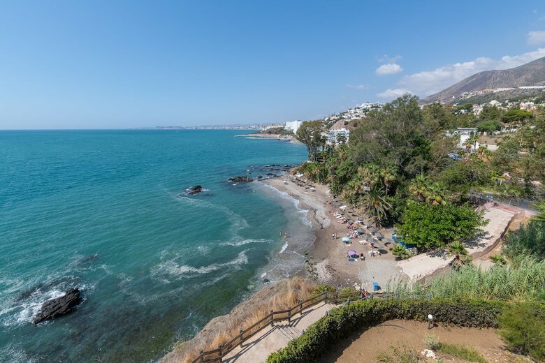 Costa Quebrada - Beachfront 3br Apartment With Huge Terrace & Sea Views