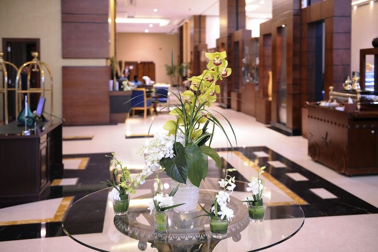 Hotel Al Hamra Palace By Warwick