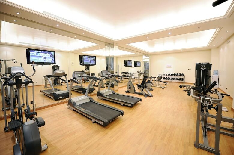 Hotel Al Hamra Palace By Warwick