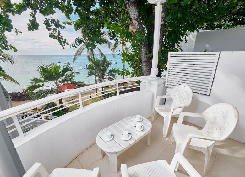 Le Beachclub Serviced Apartments And Villas