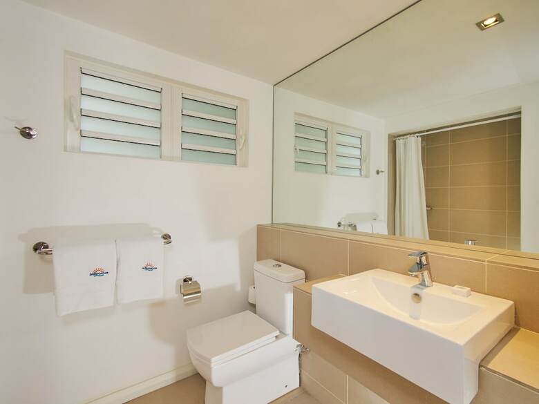 Le Beachclub Serviced Apartments And Villas