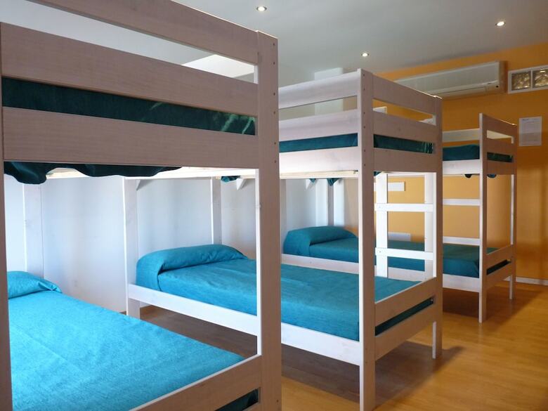 Hostal Hostel Menorca - Albergue Juvenil