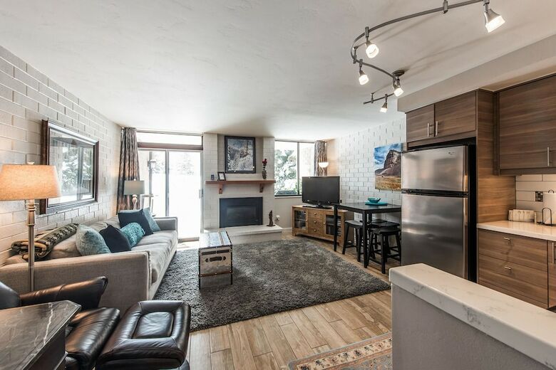 Park Avenue Condos By Identity Properties