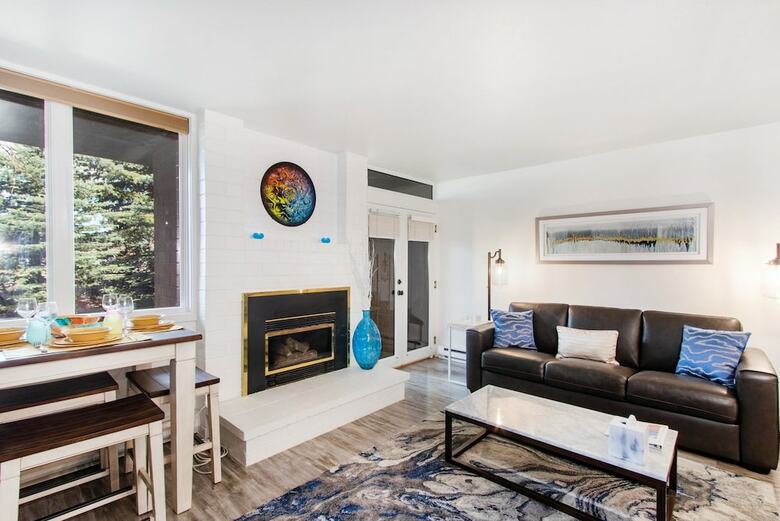 Park Avenue Condos By Identity Properties