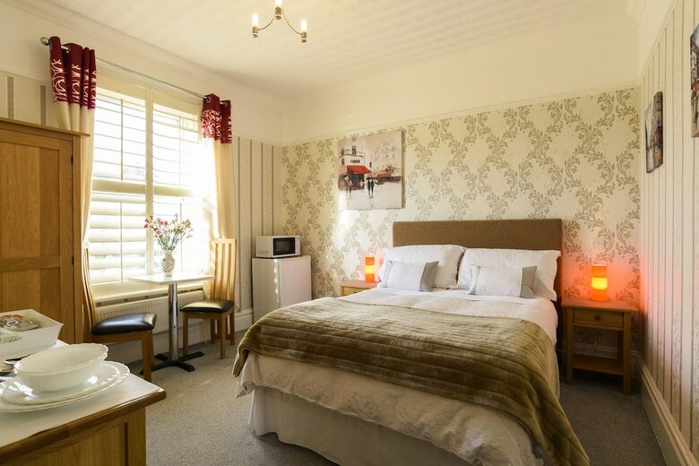 Bed & Breakfast Crossroads Hotel