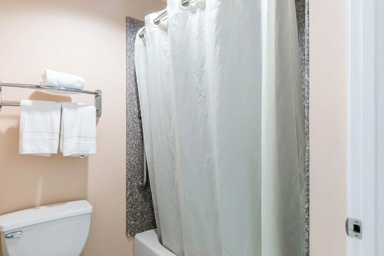 Hotel Quality Inn & Suites