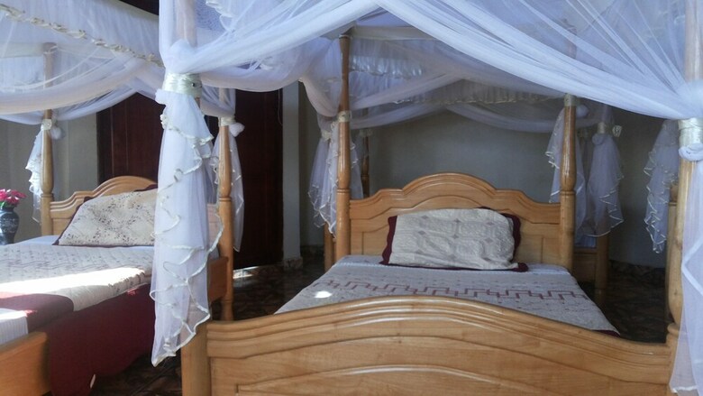 Posada Parkside Safari Lodge