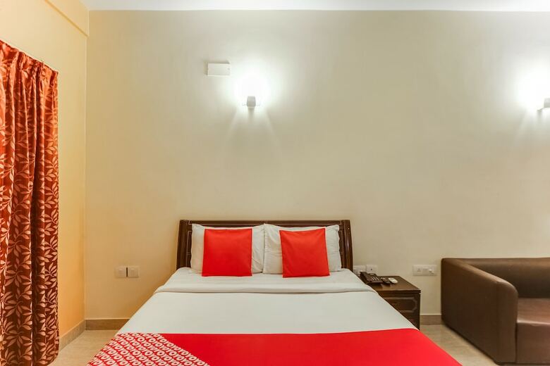 Hotel Oyo 43665 Purple Resort