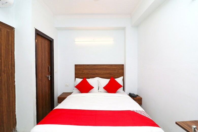 Hotel Oyo Flagship 39600 Sathguru Residency