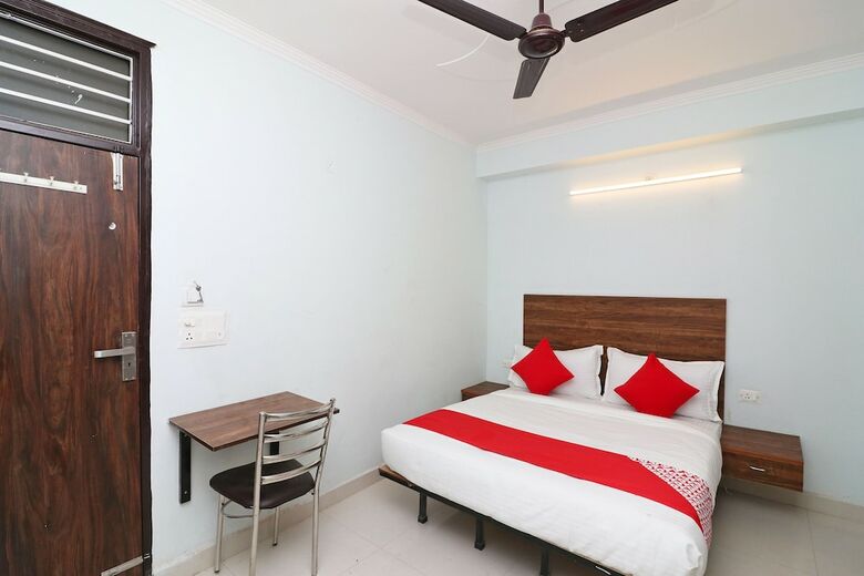 Hotel Oyo Flagship 39600 Sathguru Residency