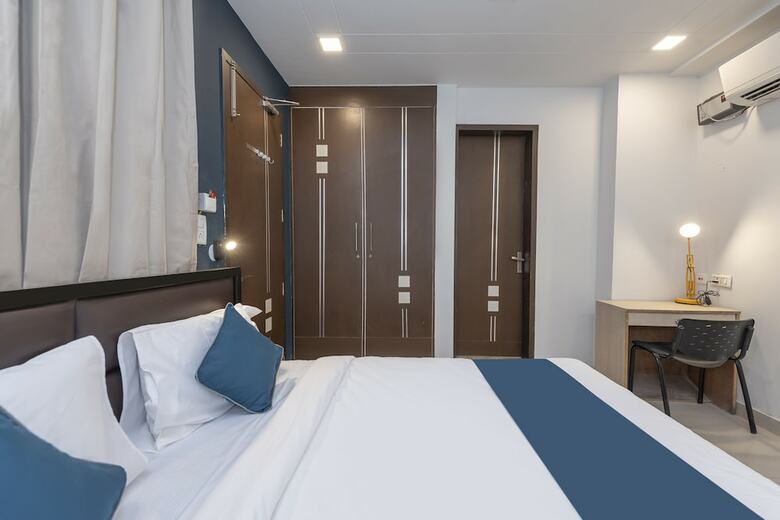 Hotel Silverkey Executive Stays 45988 Pooth Kalan