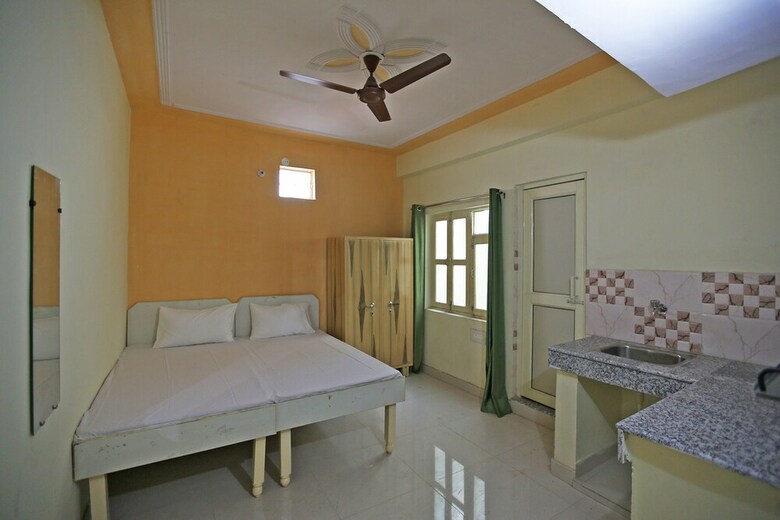 Hotel Spot On 48911 Sukhrali Residency