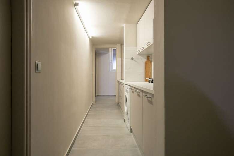 Luxurious 5 Bedroom-3 Bathroom Apartment 2- Athens